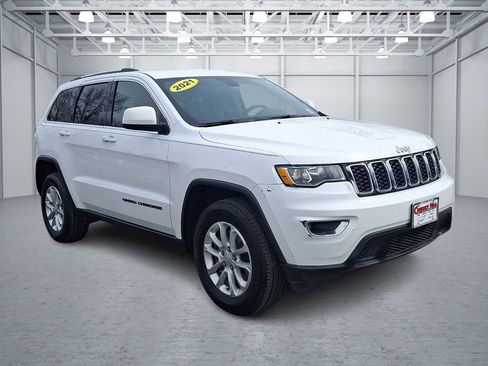 Used 2021 Jeep Grand Cherokee Laredo image 7