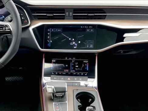 Used 2025 Audi A6 Premium Plus image 6