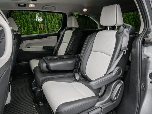 Used 2026 Honda Odyssey Elite image 8