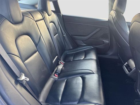 Used 2020 Tesla Model 3 Standard Range image 29