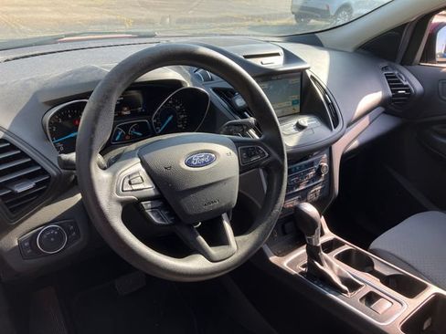 Used 2017 Ford Escape SE w/ Equipment Group 201A AWD/4WD image 8