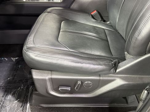 Used 2018 Ford Expedition Limited image 14