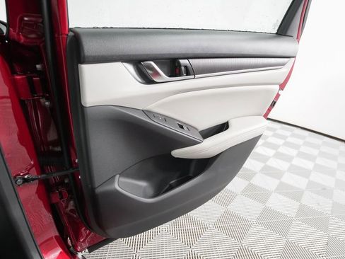 Used 2021 Honda Accord Touring image 17