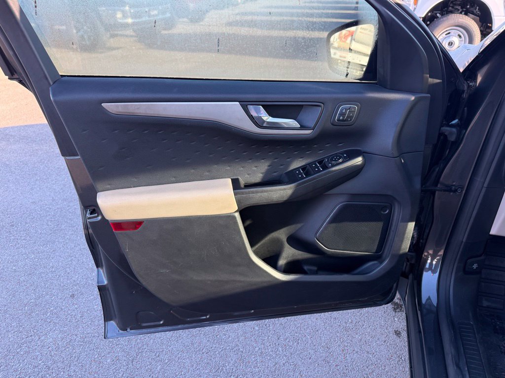 Used 2020 Ford Escape SEL FWD image 6