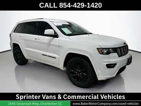 Used 2019 Jeep Grand Cherokee Altitude AWD/4WD image 7