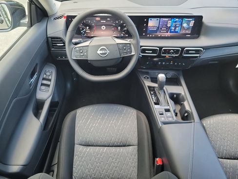 New 2026 Nissan Sentra SV w/ SV Convenience Package FWD image 18