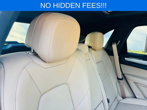 Used 2022 Porsche Cayenne Platinum Edition image 16