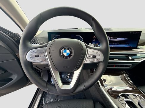 Used 2026 BMW X7 xDrive40i AWD/4WD image 42