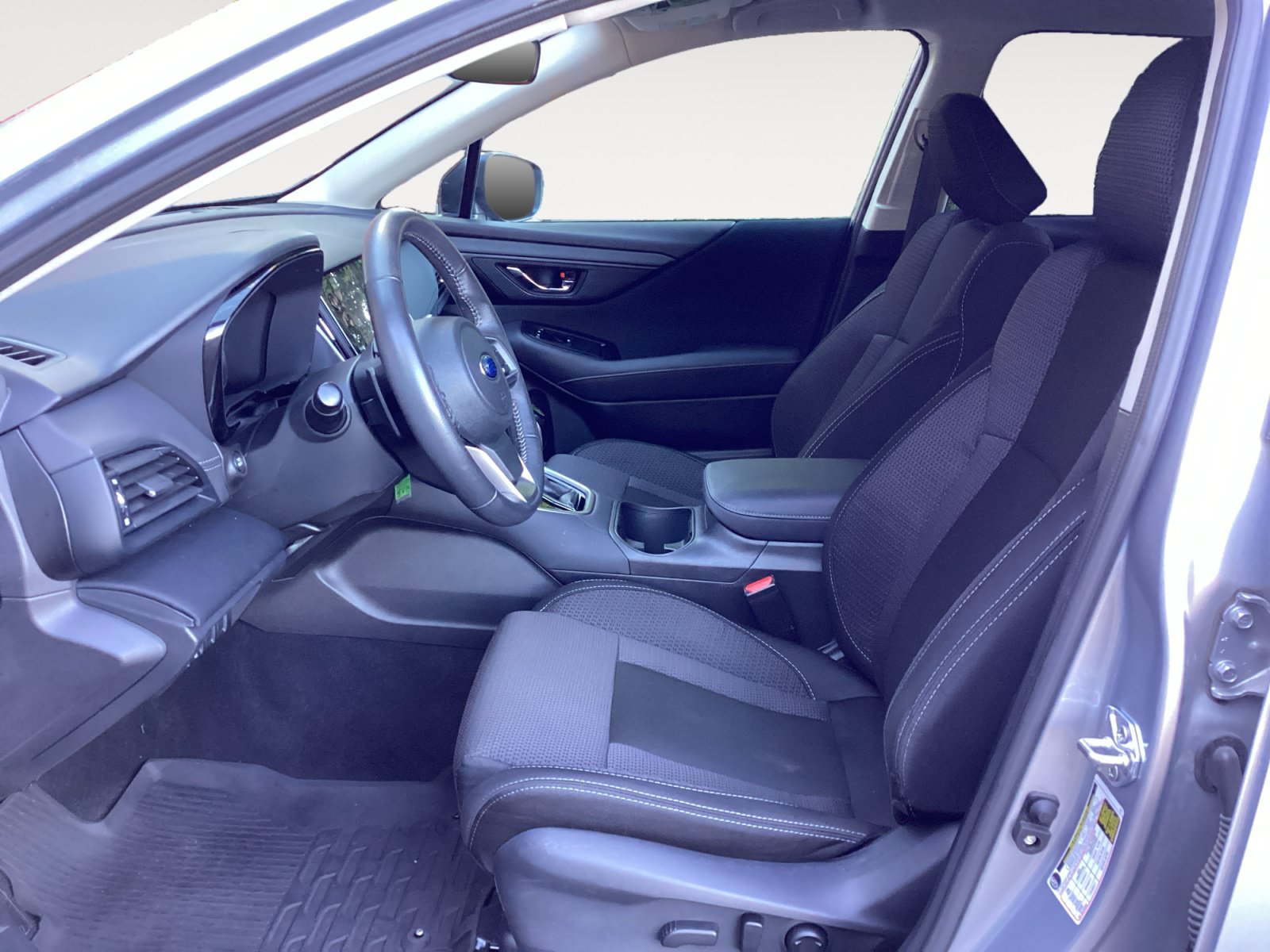 Certified 2025 Subaru Outback Premium AWD/4WD image 9