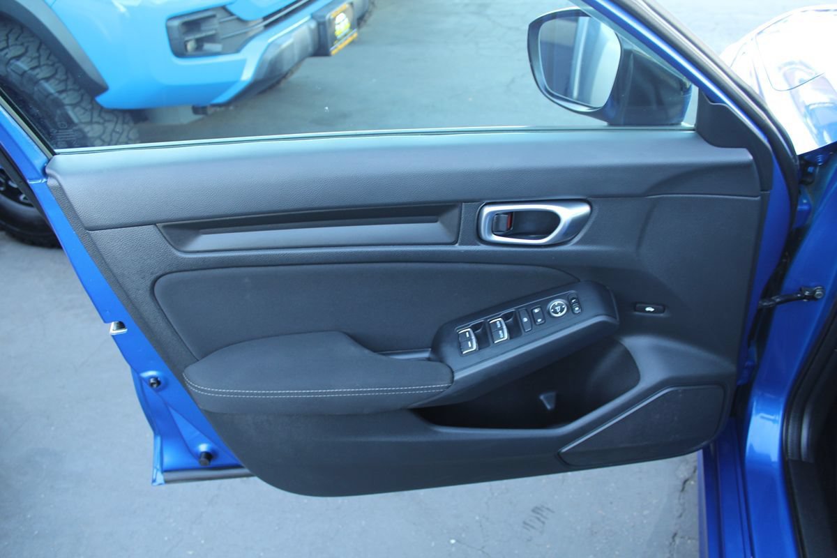 Used 2023 Honda Civic Sport image 15