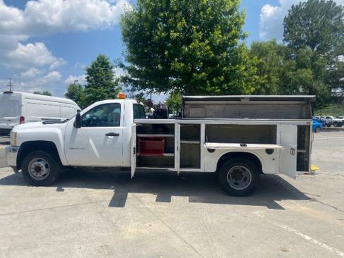 Used 2013 Chevrolet Silverado 3500 W/T image 9