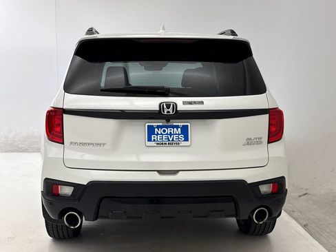 Used 2023 Honda Passport Elite image 9