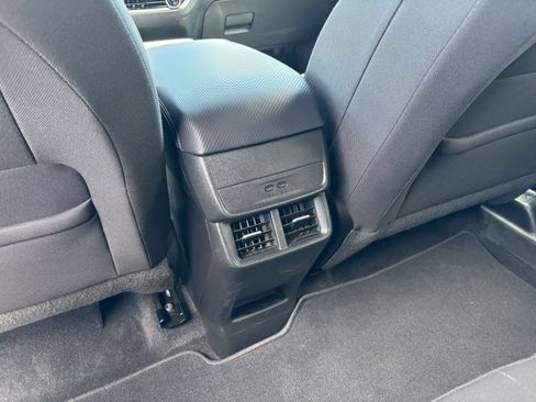 Used 2025 Chevrolet Equinox LT FWD image 18
