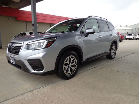 Used 2019 Subaru Forester Premium AWD/4WD image 1