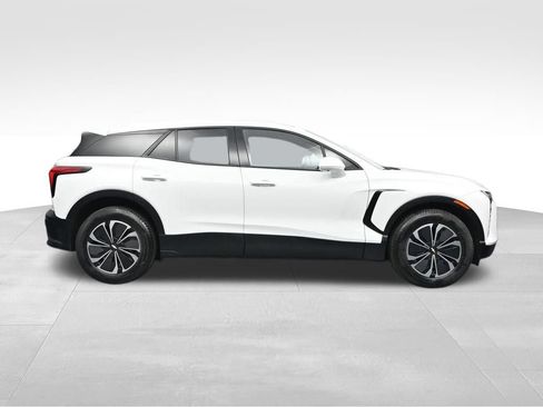 Used 2024 Chevrolet Blazer EV LT AWD/4WD image 6