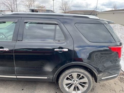 Used 2018 Ford Explorer Limited image 5