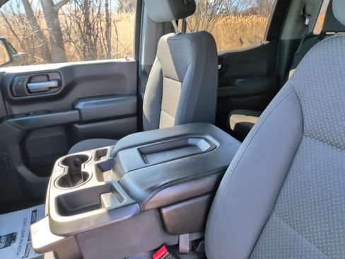 Used 2020 Chevrolet Silverado 1500 Custom w/ Custom Value Package image 22