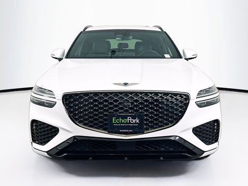 Used 2022 Genesis GV70 2.5T w/ Sport Prestige Package AWD/4WD image 2