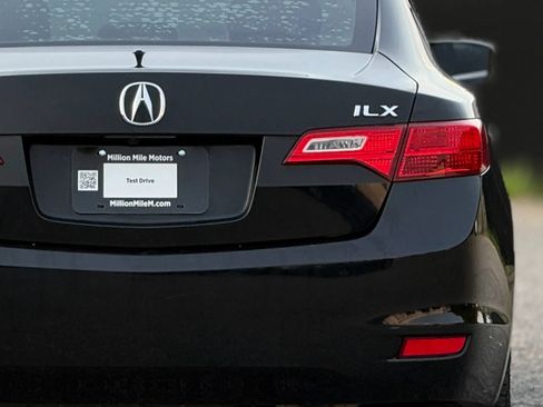 Used 2013 Acura ILX w/ Technology Package FWD image 12