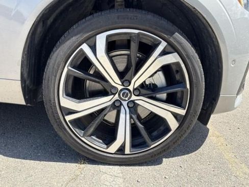 Used 2024 Volvo XC60 T8 Ultimate w/ Protection Package Premier AWD/4WD image 7