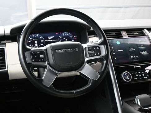 Used 2022 Land Rover Discovery HSE R-Dynamic image 7