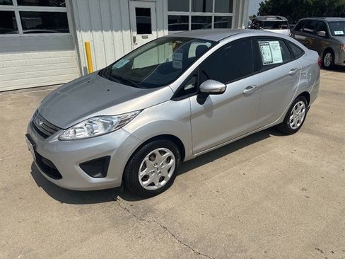 Used 2013 Ford Fiesta SE FWD image 20