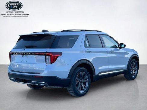 New 2026 Ford Explorer Active w/ Active Comfort Package image 3