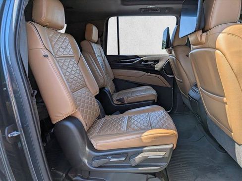 Used 2021 Cadillac Escalade ESV Sport w/ Driver Assist Tech Package AWD/4WD image 21