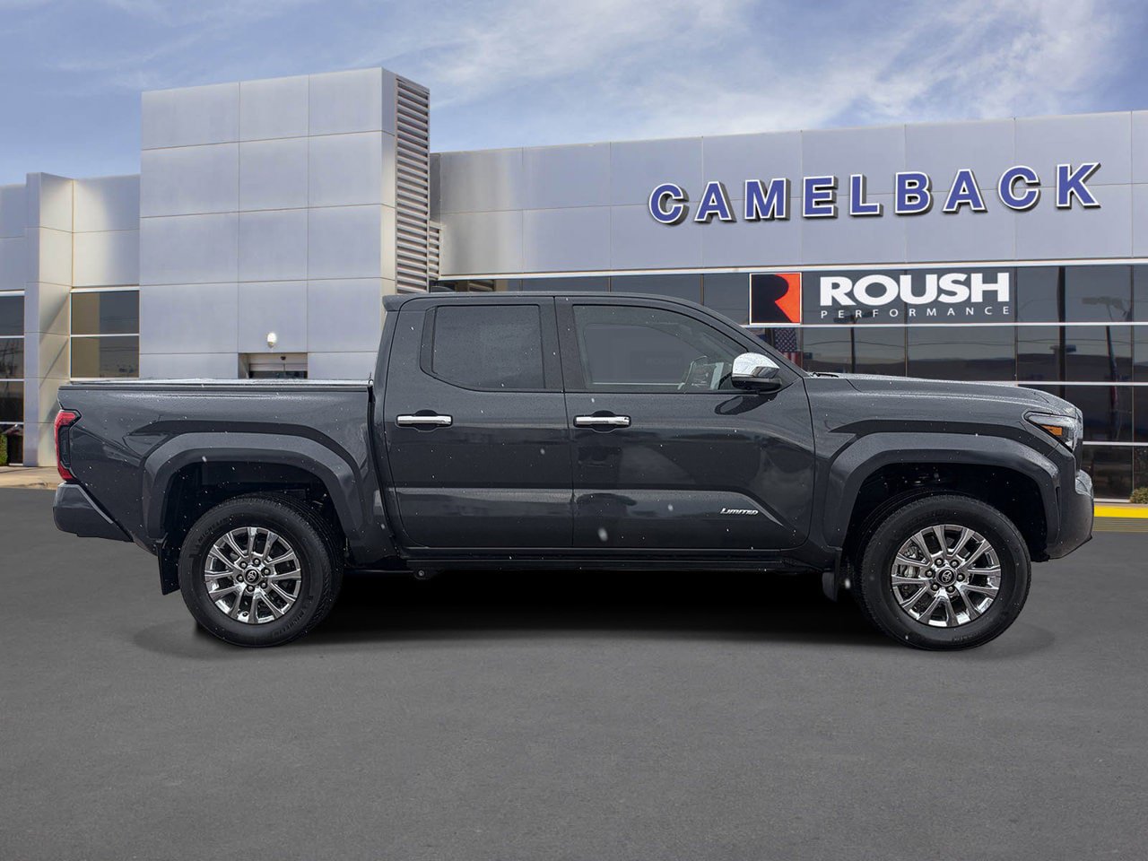 Used 2025 Toyota Tacoma Limited AWD/4WD image 7