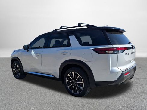 New 2026 Nissan Pathfinder Platinum w/ Cargo Package image 5