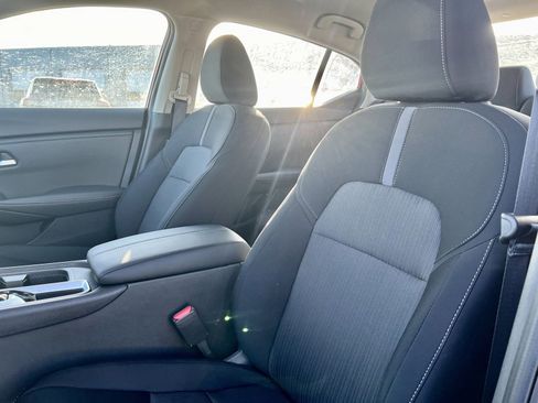 Used 2025 Nissan Sentra SV w/ Trunk Package image 19