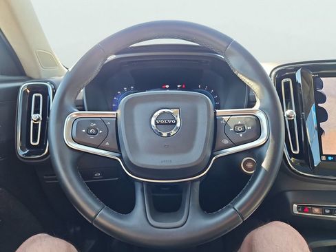Used 2024 Volvo XC40 B5 Plus w/ Climate Package AWD/4WD image 32