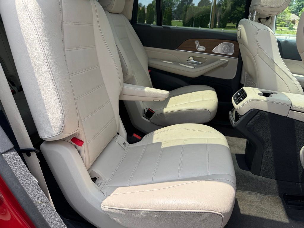 Used 2020 Mercedes-Benz GLS 450 4MATIC image 10
