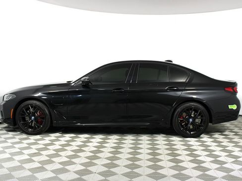 Used 2023 BMW 530e w/ M Sport Package image 36