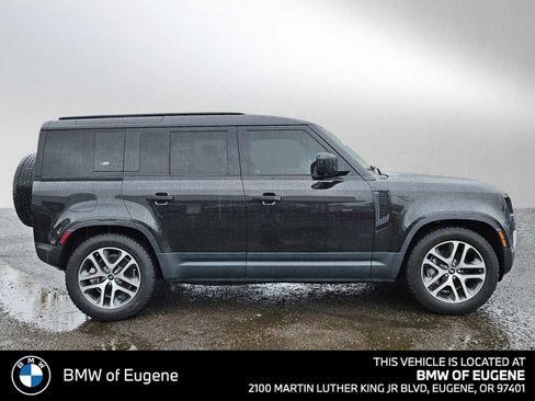 Used 2020 Land Rover Defender 110 HSE AWD/4WD image 2