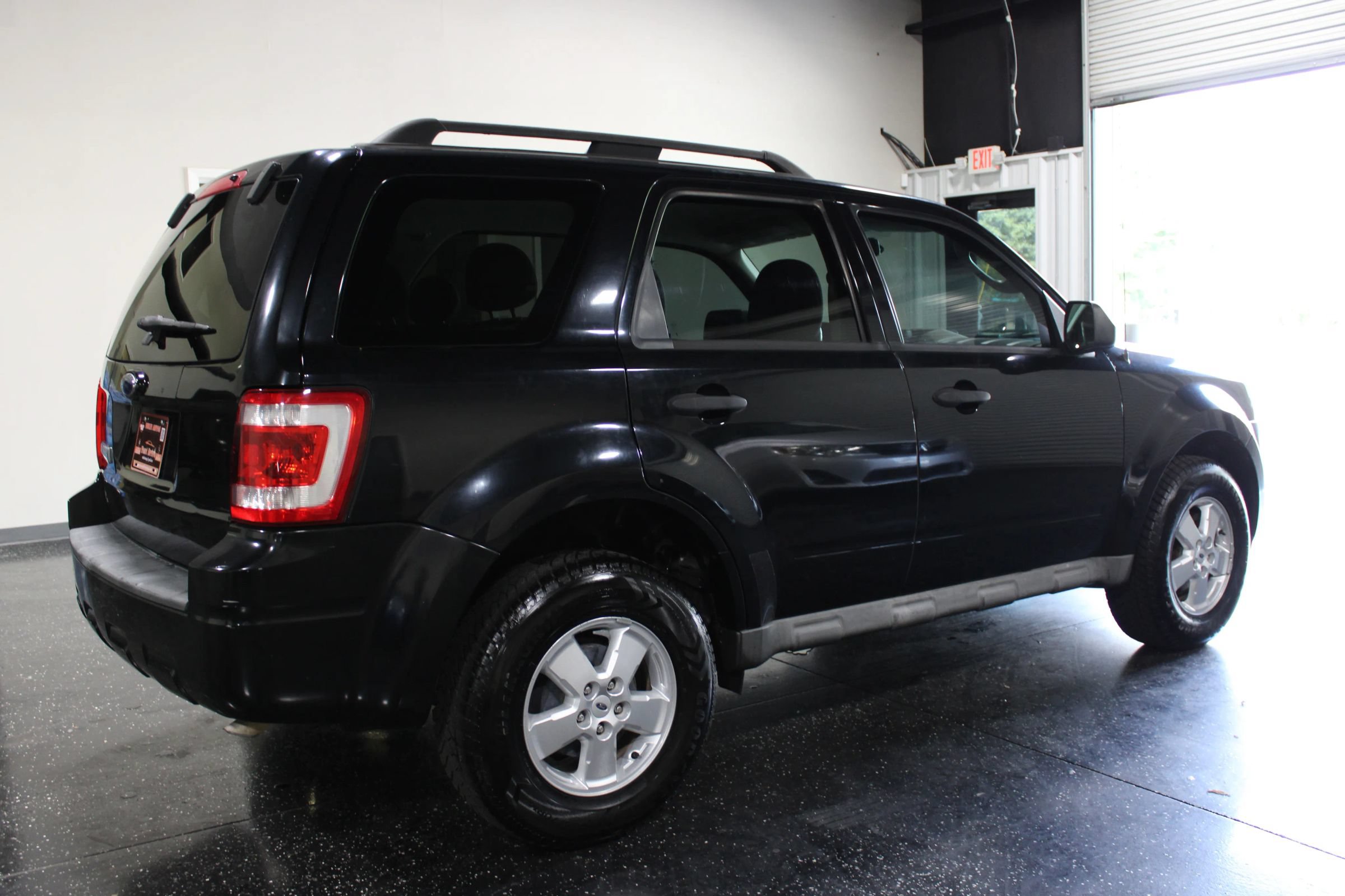 Used 2009 Ford Escape XLT FWD image 3