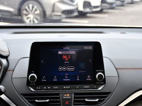 Used 2022 Nissan Altima 2.5 SR w/ Midnight Edition Package image 26