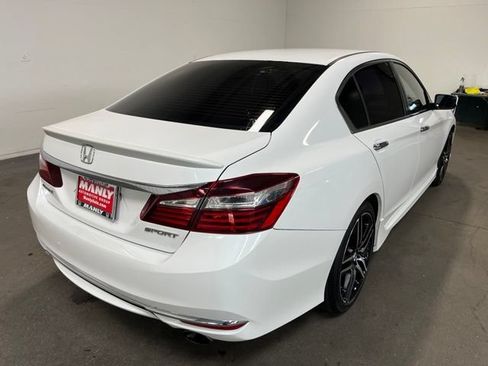 Used 2016 Honda Accord Sport image 3