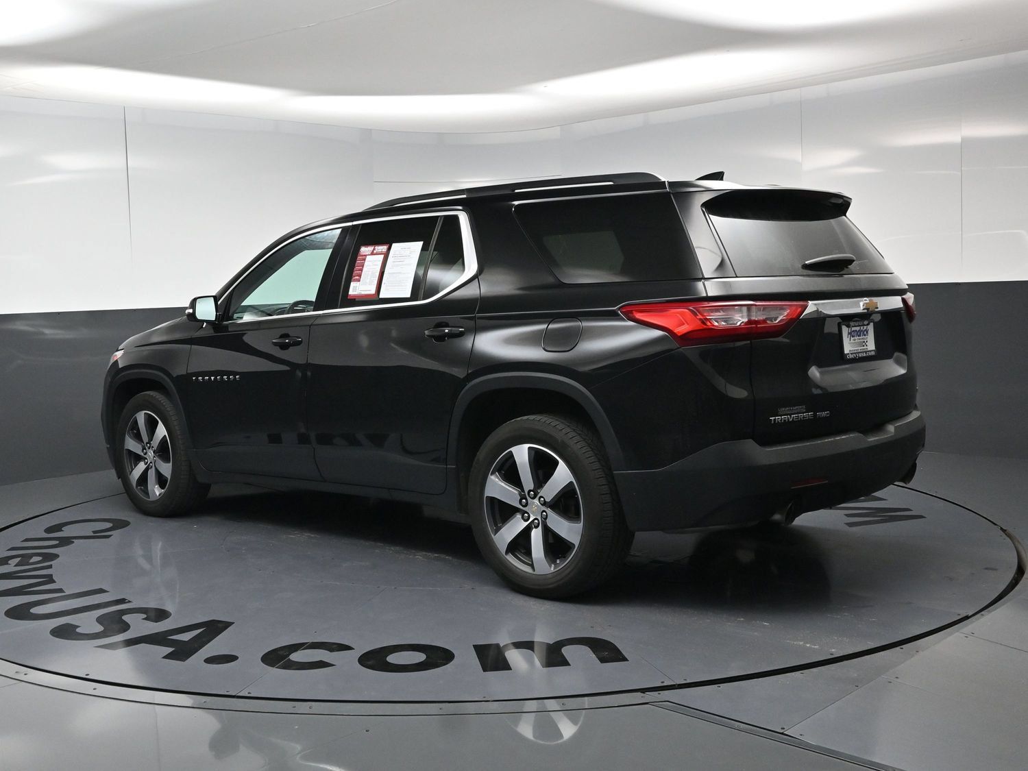 Used 2019 Chevrolet Traverse LT w/ LT Premium Package AWD/4WD image 7