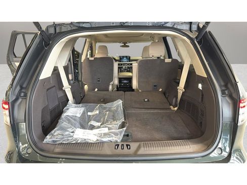 Used 2022 Lincoln Aviator Reserve w/ Equipment Group 201A image 19