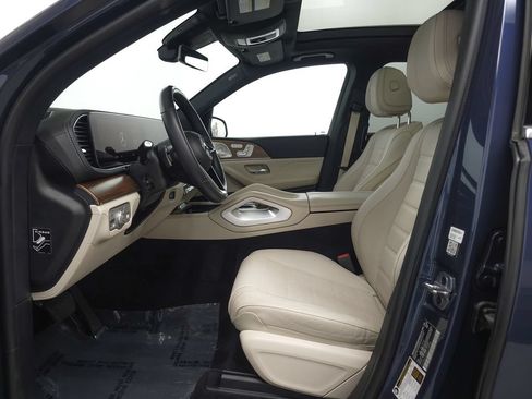 Used 2024 Mercedes-Benz GLE 450e 4MATIC w/ AMG Line Exterior image 8