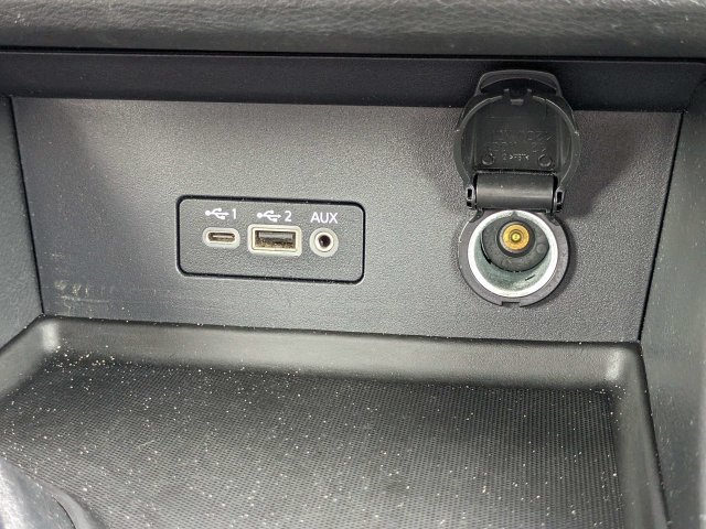 Used 2022 Nissan Sentra SR w/ Lighting Package FWD image 27