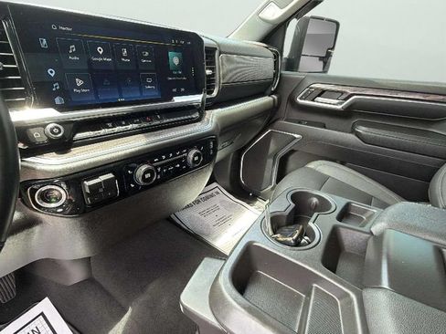 Used 2024 Chevrolet Silverado 2500 LTZ AWD/4WD image 20