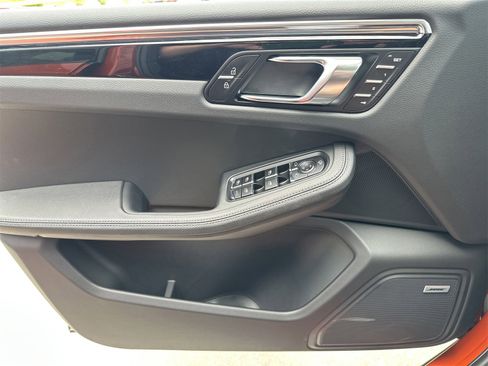 New 2025 Porsche Macan image 19