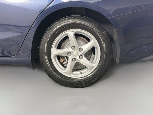 Used 2017 Chevrolet Malibu LS FWD image 28