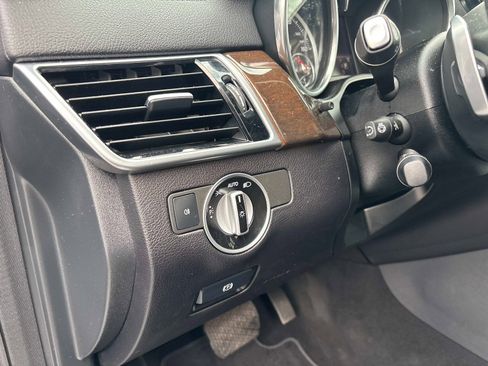 Used 2017 Mercedes-Benz GLS 450 4MATIC image 23