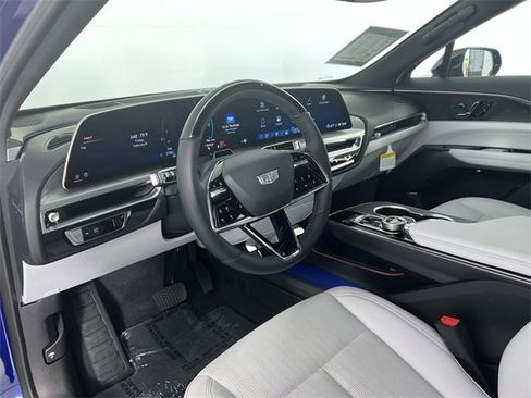 Used 2026 Cadillac Lyriq Sport image 10