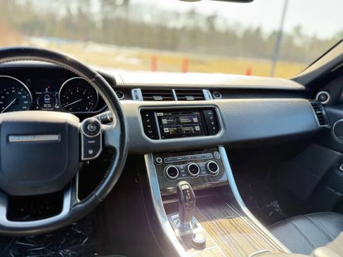 Used 2016 Land Rover Range Rover Sport HSE image 19