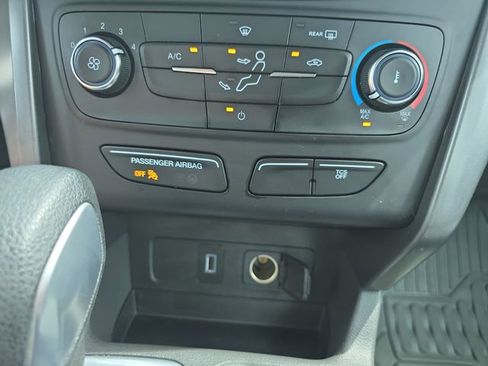 Used 2017 Ford Escape S FWD image 21