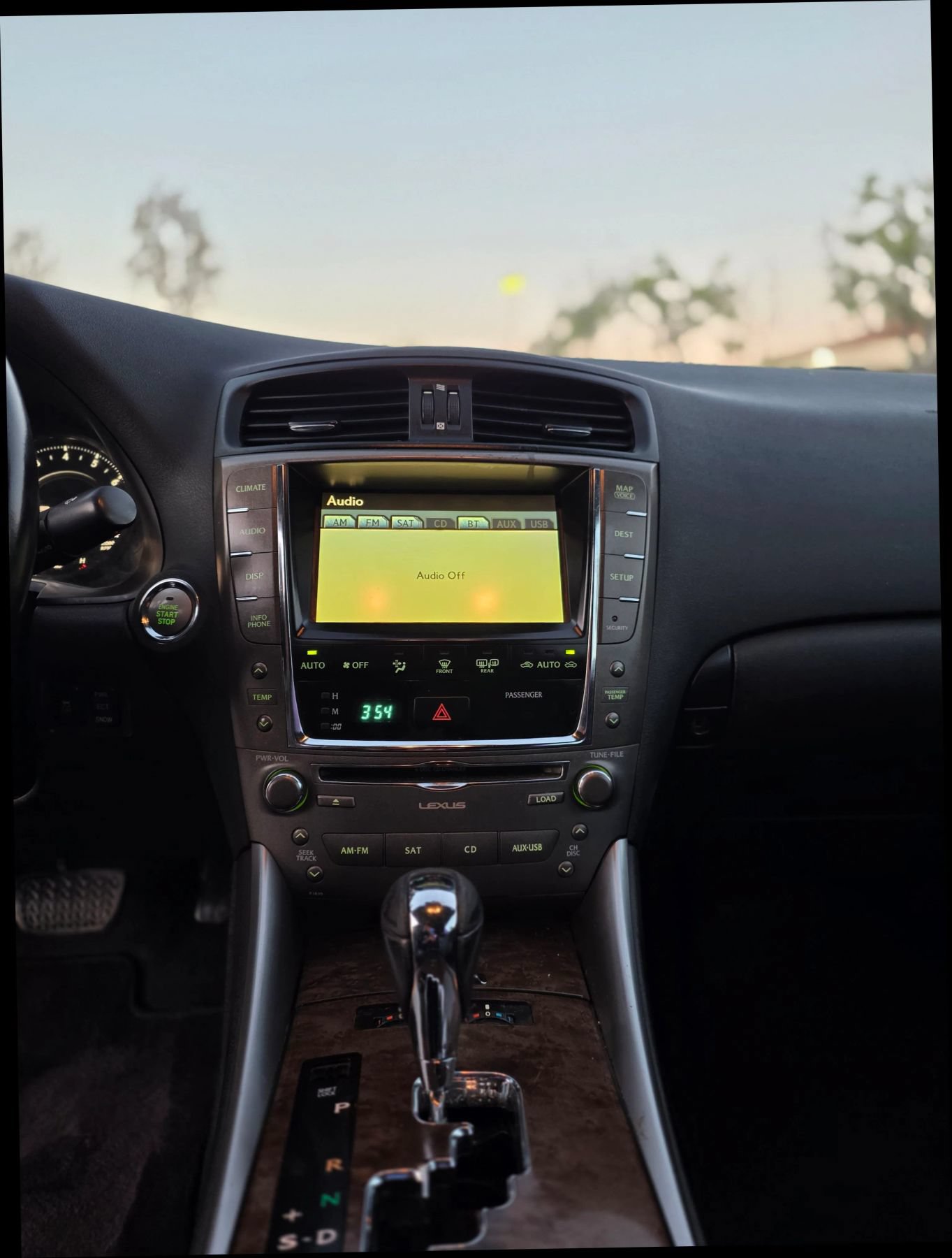 Used 2010 Lexus IS 350C w/ Luxury Pkg RWD image 22